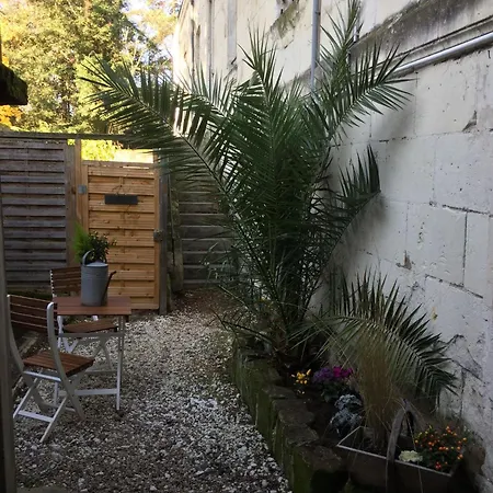 Le Saut アパート